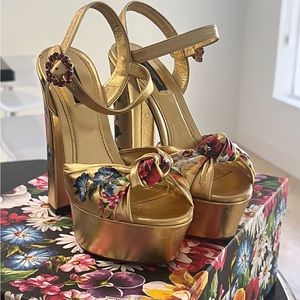 Dolce & Gabbana one of a kind platforms!